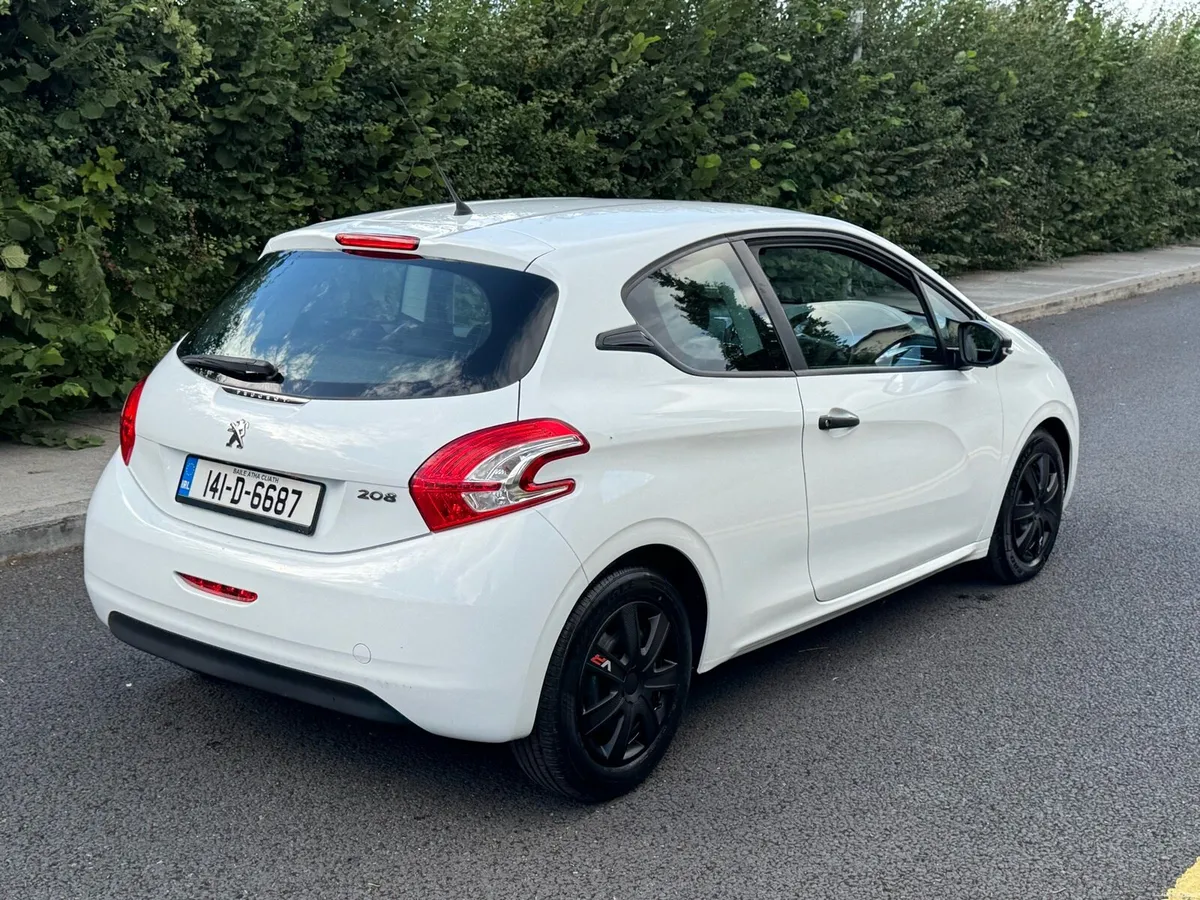 Peugeot 208 - Image 6