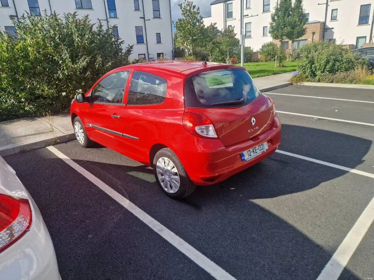 2012 Renault clio 1.1 nct 02/27 tax 11/26 - Image 5