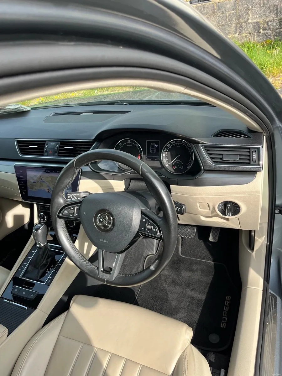 Skoda Superb 2018 AUTOMATIC 1.6TDI - Image 6