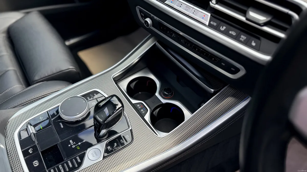2021 (212) BMW X5 45e M Sport Pro **HUGE SPEC** - Image 6