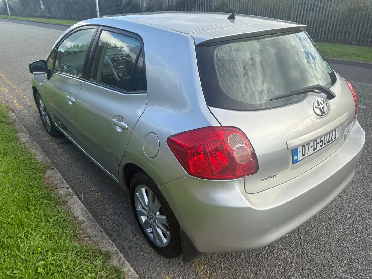 Toyota Auris sunroof New nct, tax and low km - Image 5