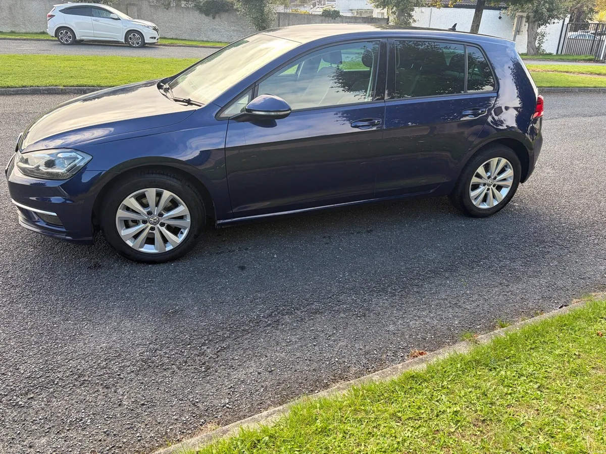 VOLKSWAGEN GOLF 2017, TSI 5 Dr **76,000 km** - Image 4
