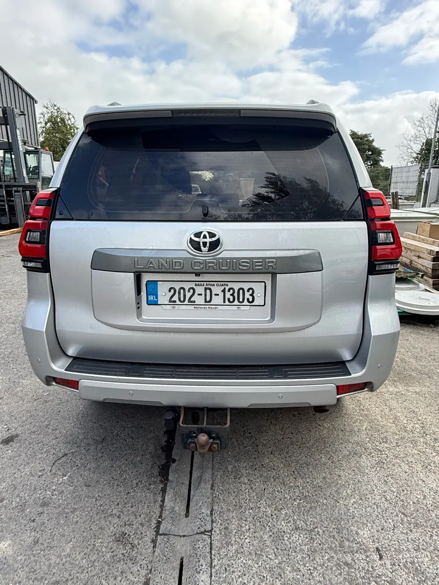 Toyota Landcruiser Business Class - Image 4