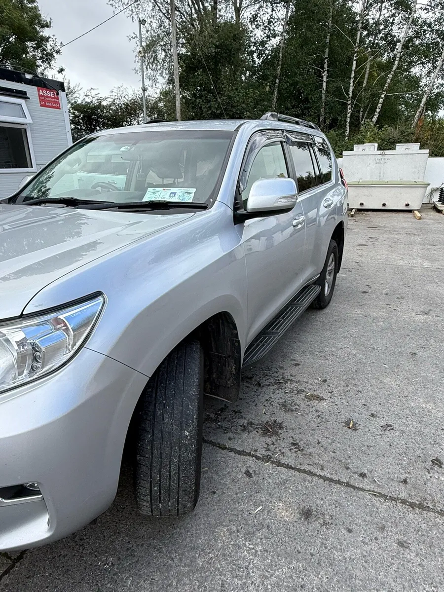 Toyota Landcruiser Business Class - Image 3