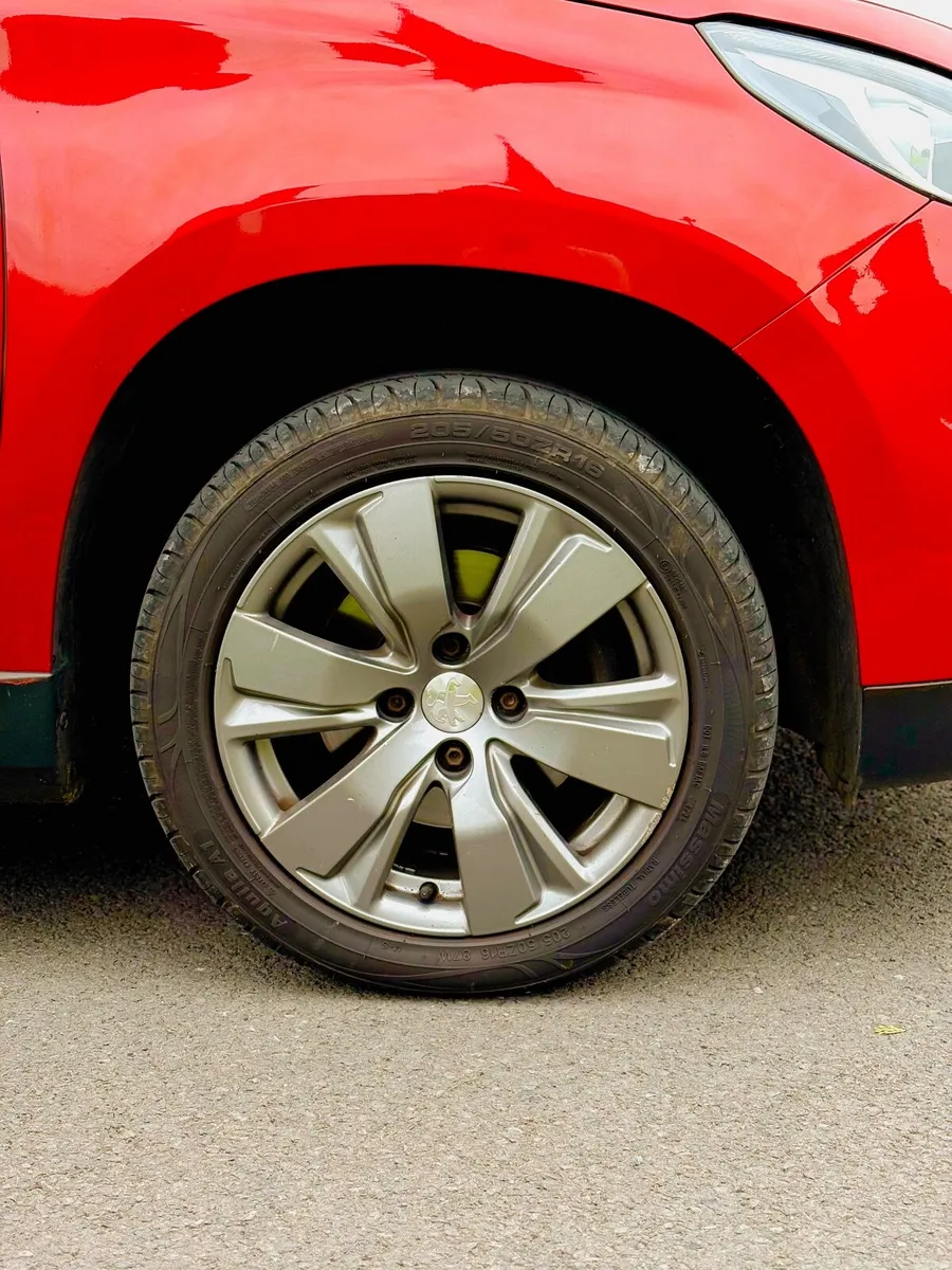 Peugeot 2008 2019 - Image 6