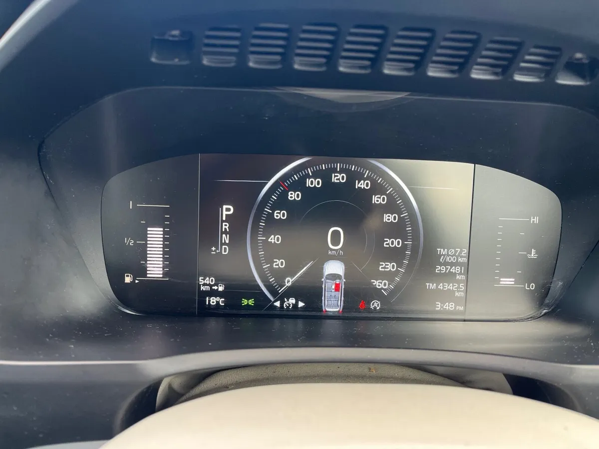 Volvo XC90 2016 - Image 4