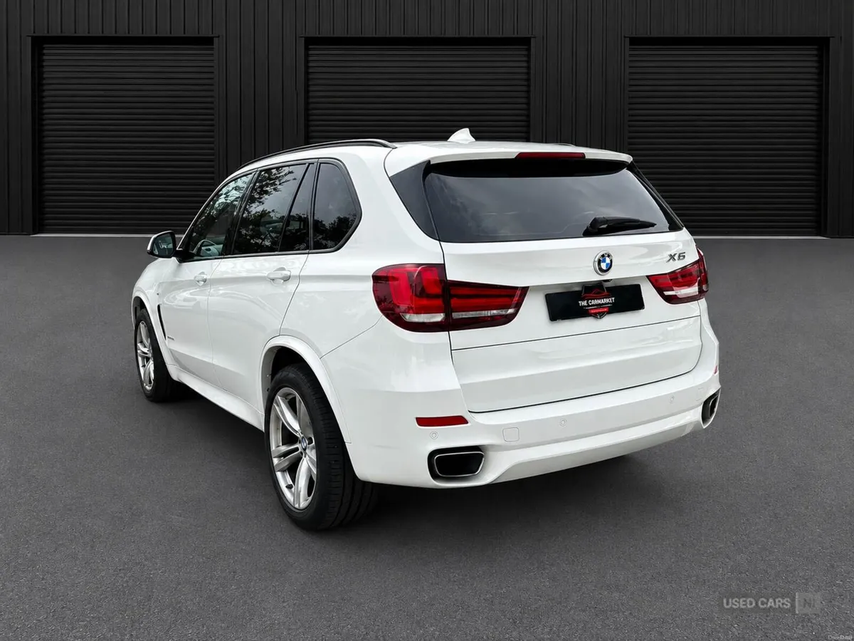 BMW X5 3.0 30d M Sport Auto xDrive Euro 6 (s/s) 5d - Image 3