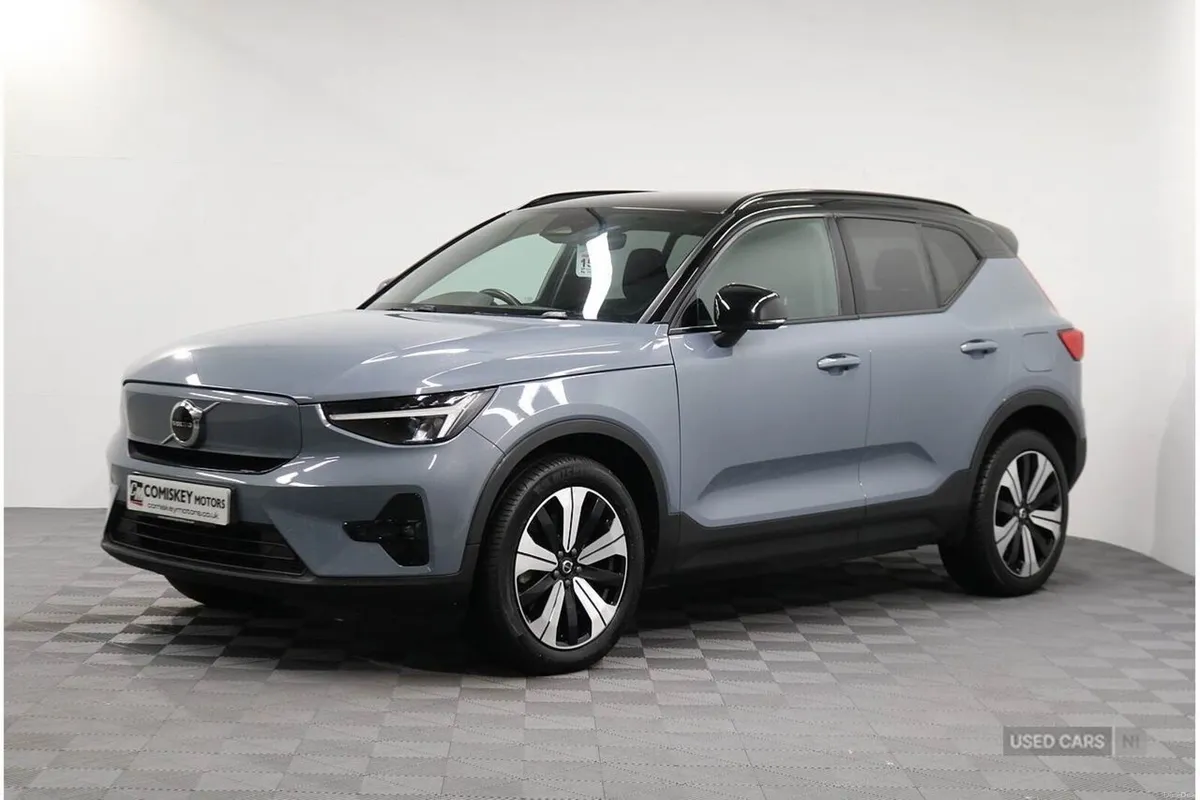 Volvo XC40 Plus - Image 3