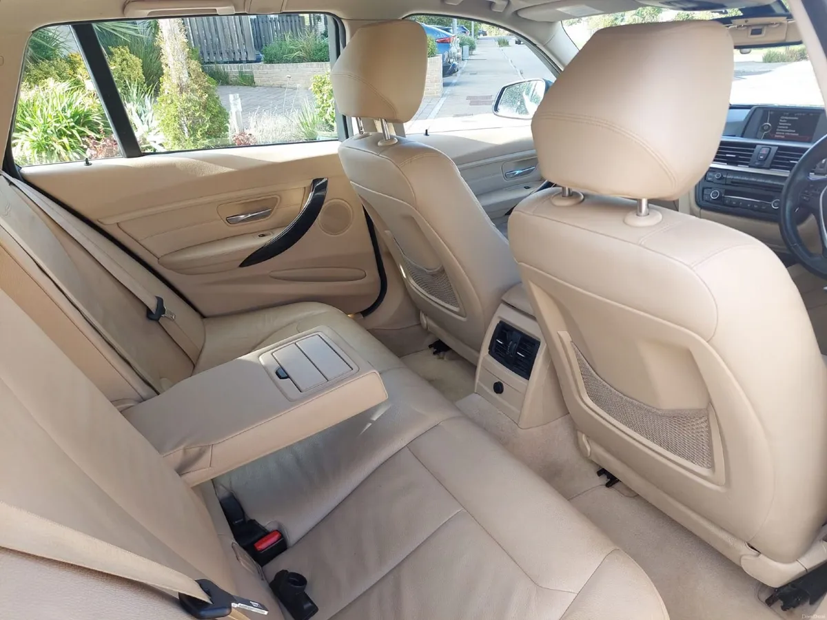Stunning 131 BMW 318D SE Touring Estate  Automatic - Image 5