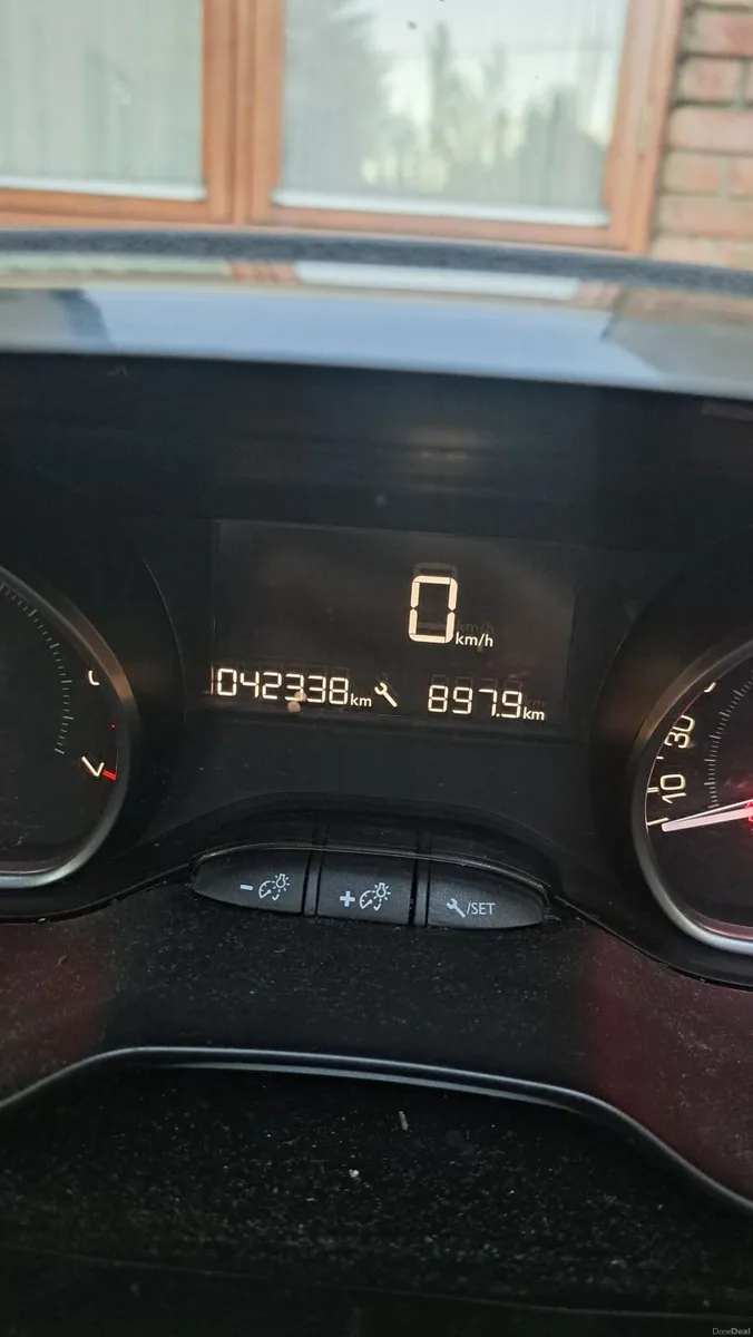 Peugeot 208 2019 low kms - Image 3