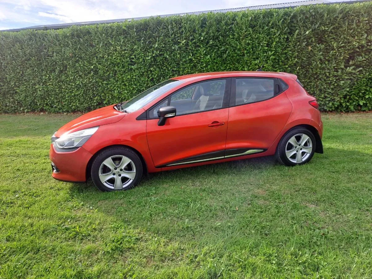RENAULT CLIO CAR. - Image 1