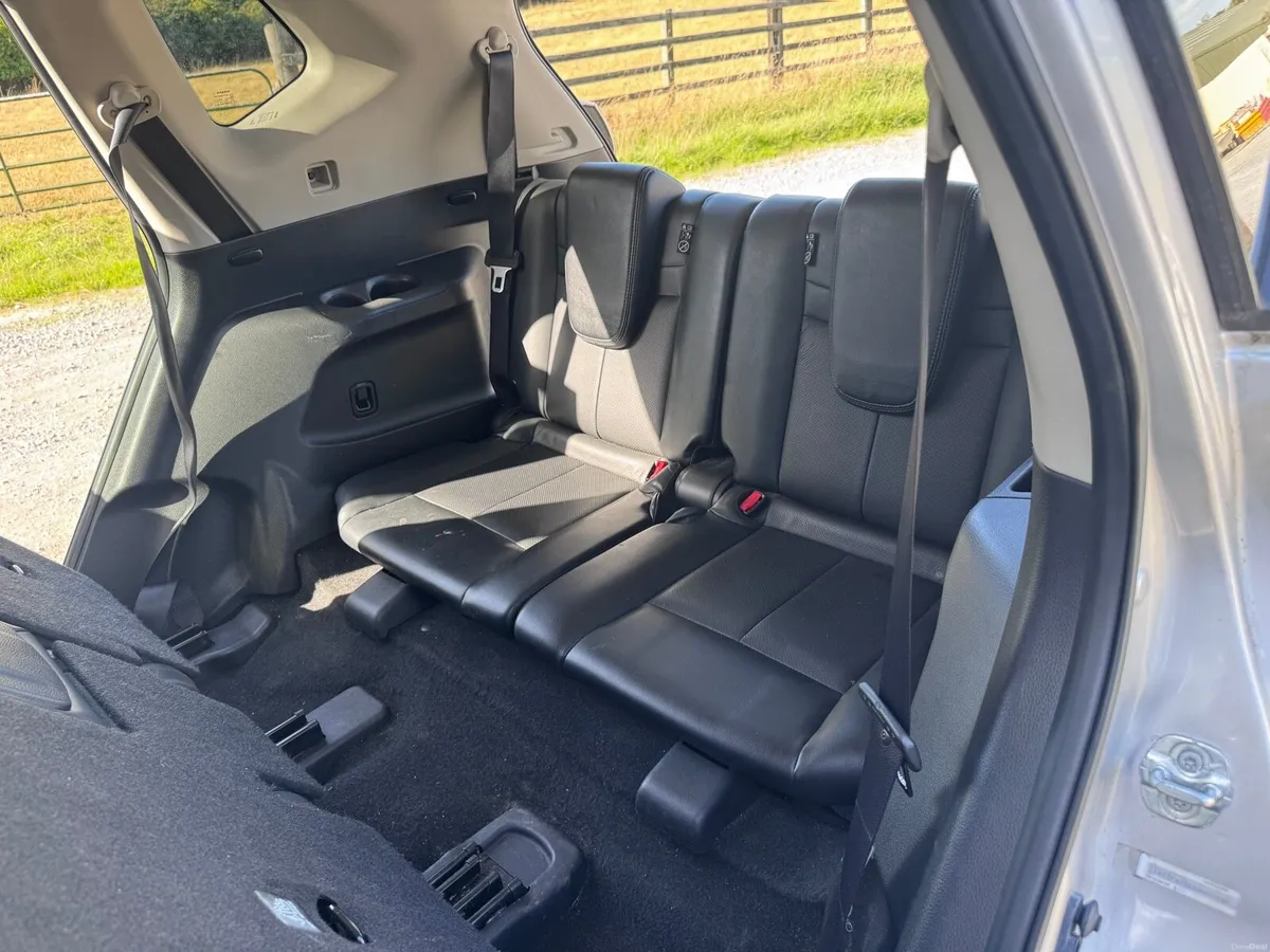 Nissan X-Trail 172 Sunroof and 360 camera - Image 6