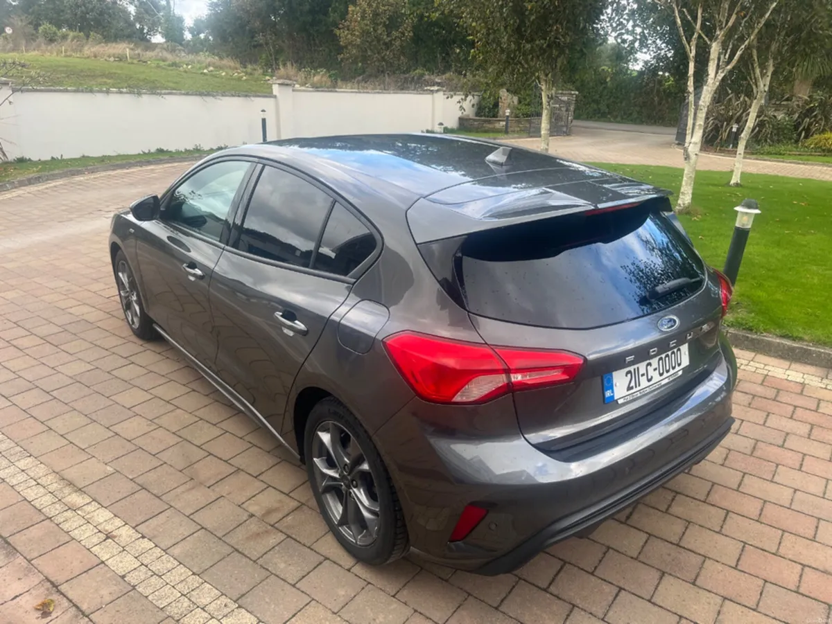 Ford Focus ST-LINE EDITION ECO ECOBLUE - Image 5