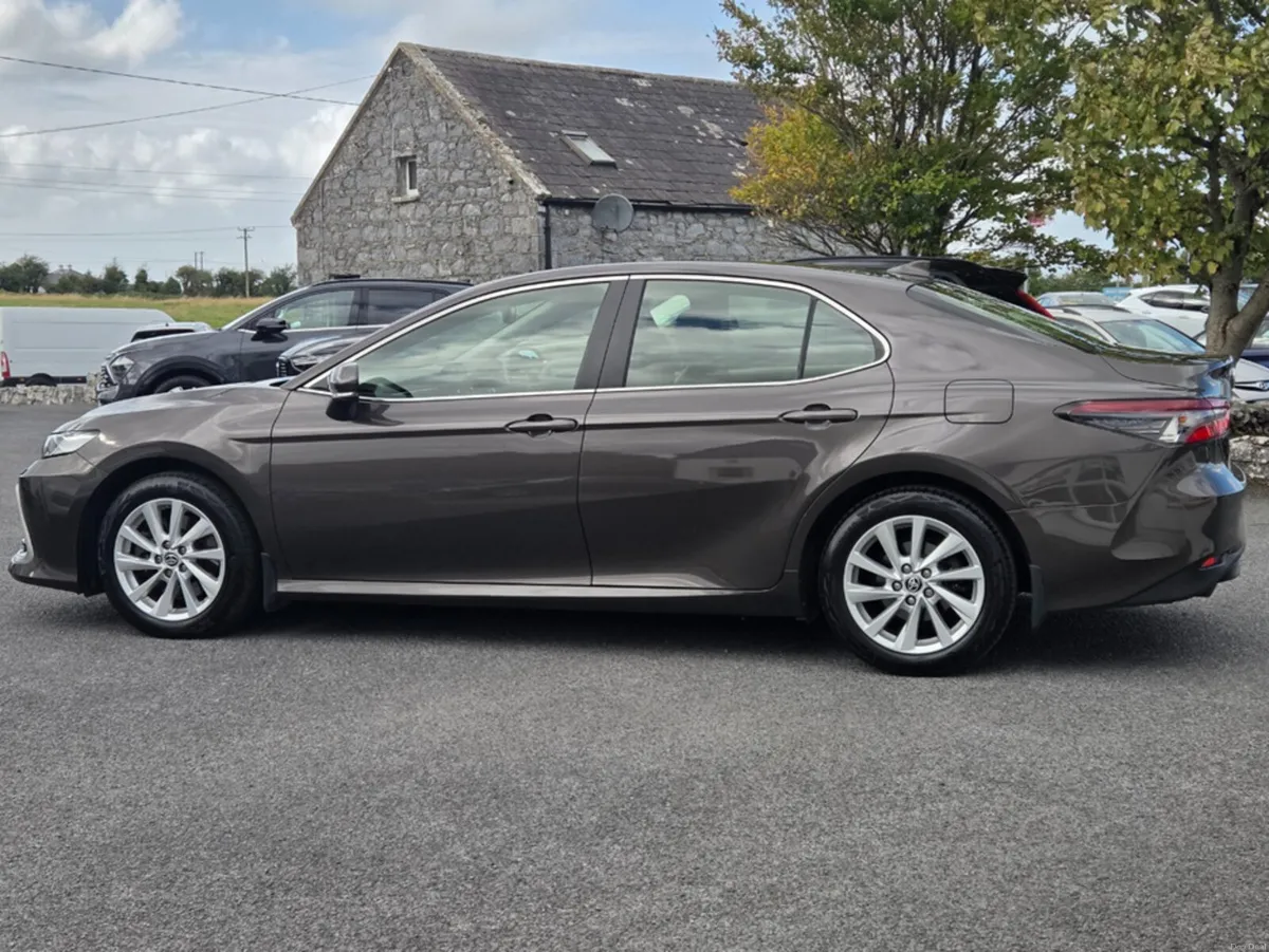Toyota Camry 2.5 DESIGN VVT-I HIEV CV CVT 4DR A - Image 6