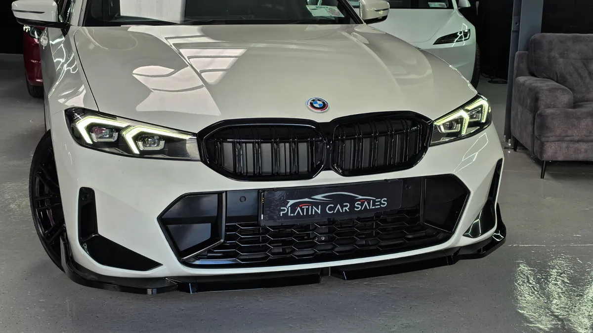 🔥 2024 BMW 330e M Sport Pro PHEV - Image 6