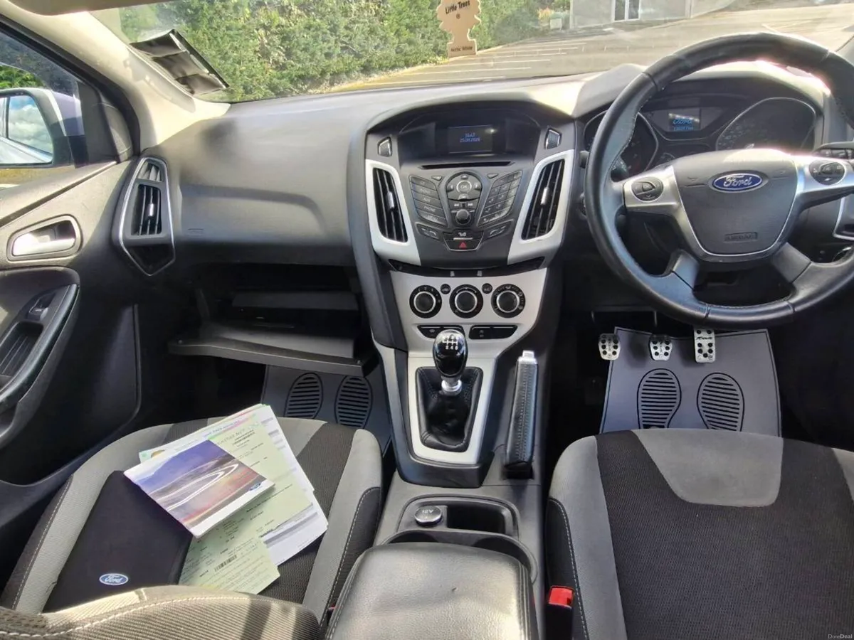 132 Ford Focus 1.0 Zetec S petrol 125 hp - Image 6