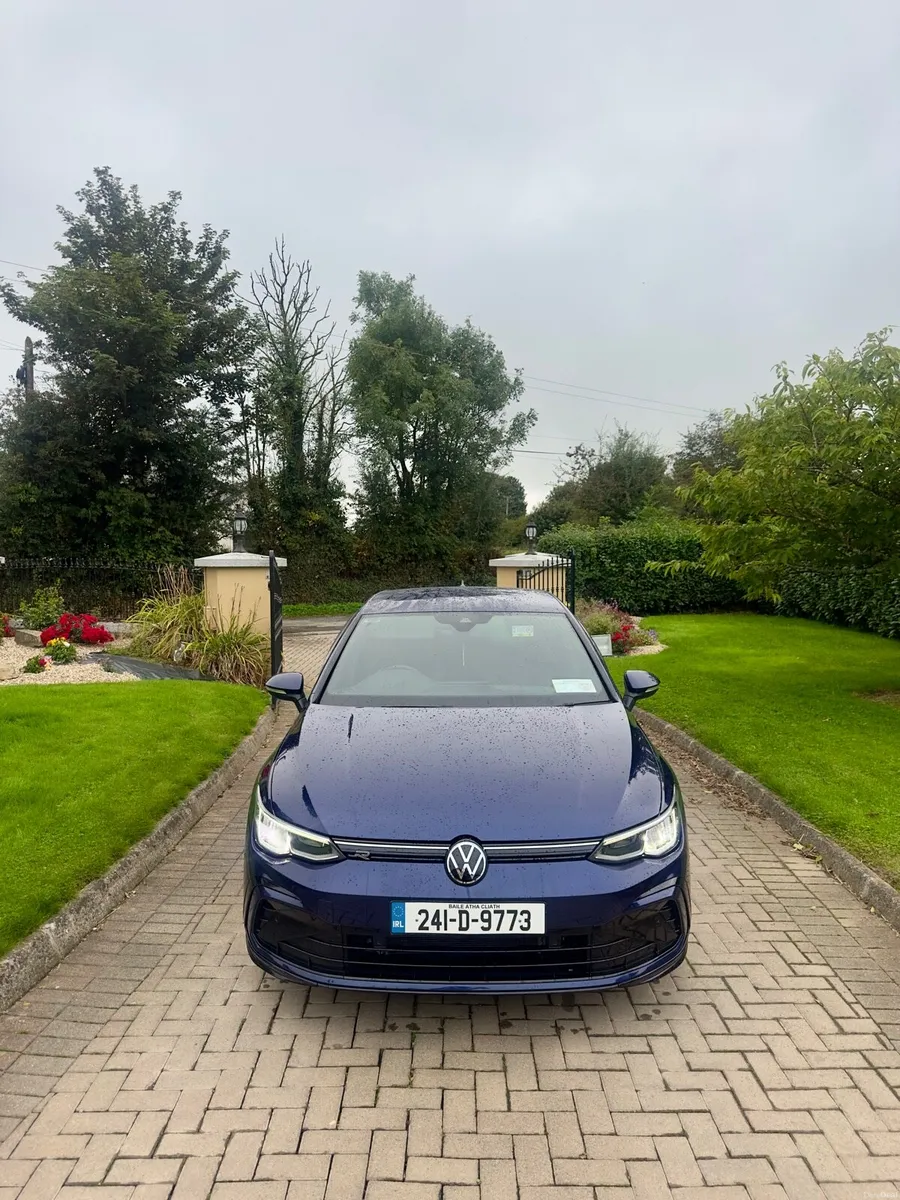 2024 Volkswagen Golf R-Line - Image 2
