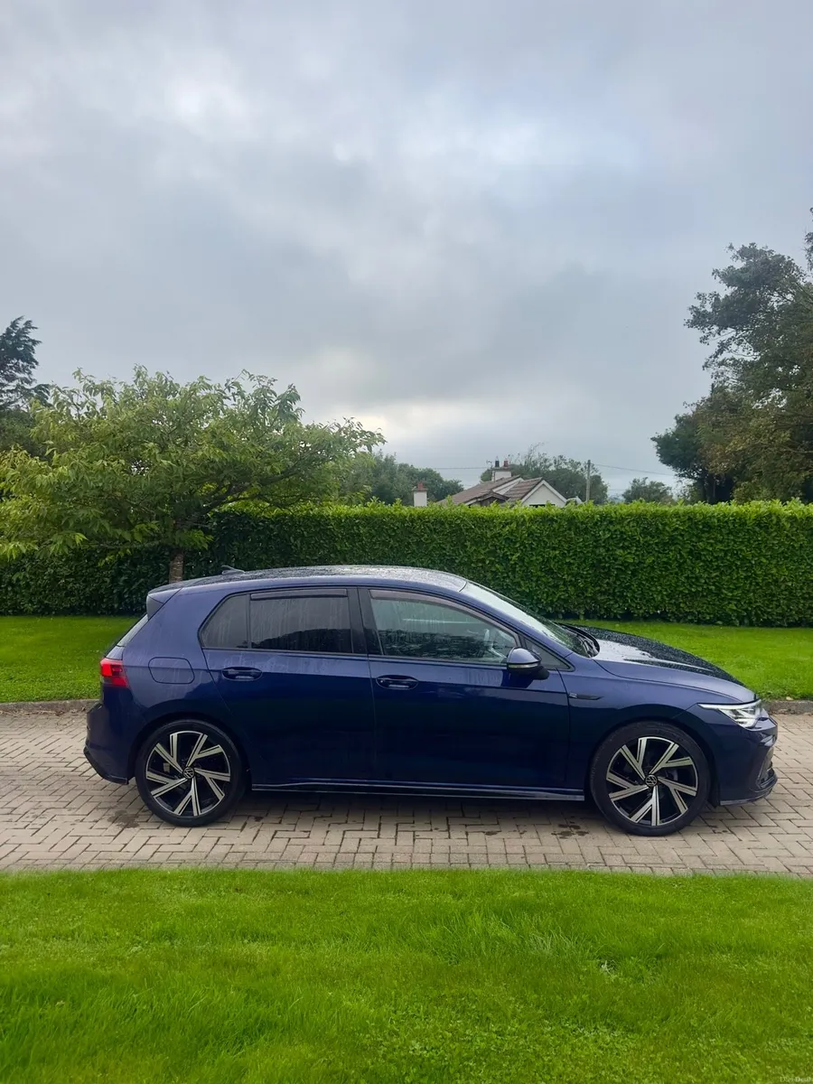 2024 Volkswagen Golf R-Line - Image 4