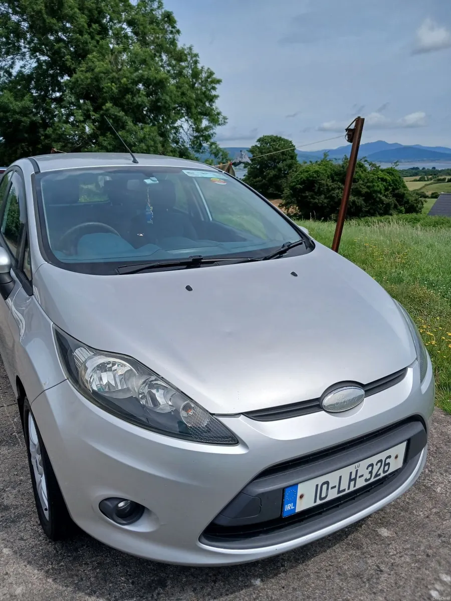 Ford Fiesta 2010 - Image 1