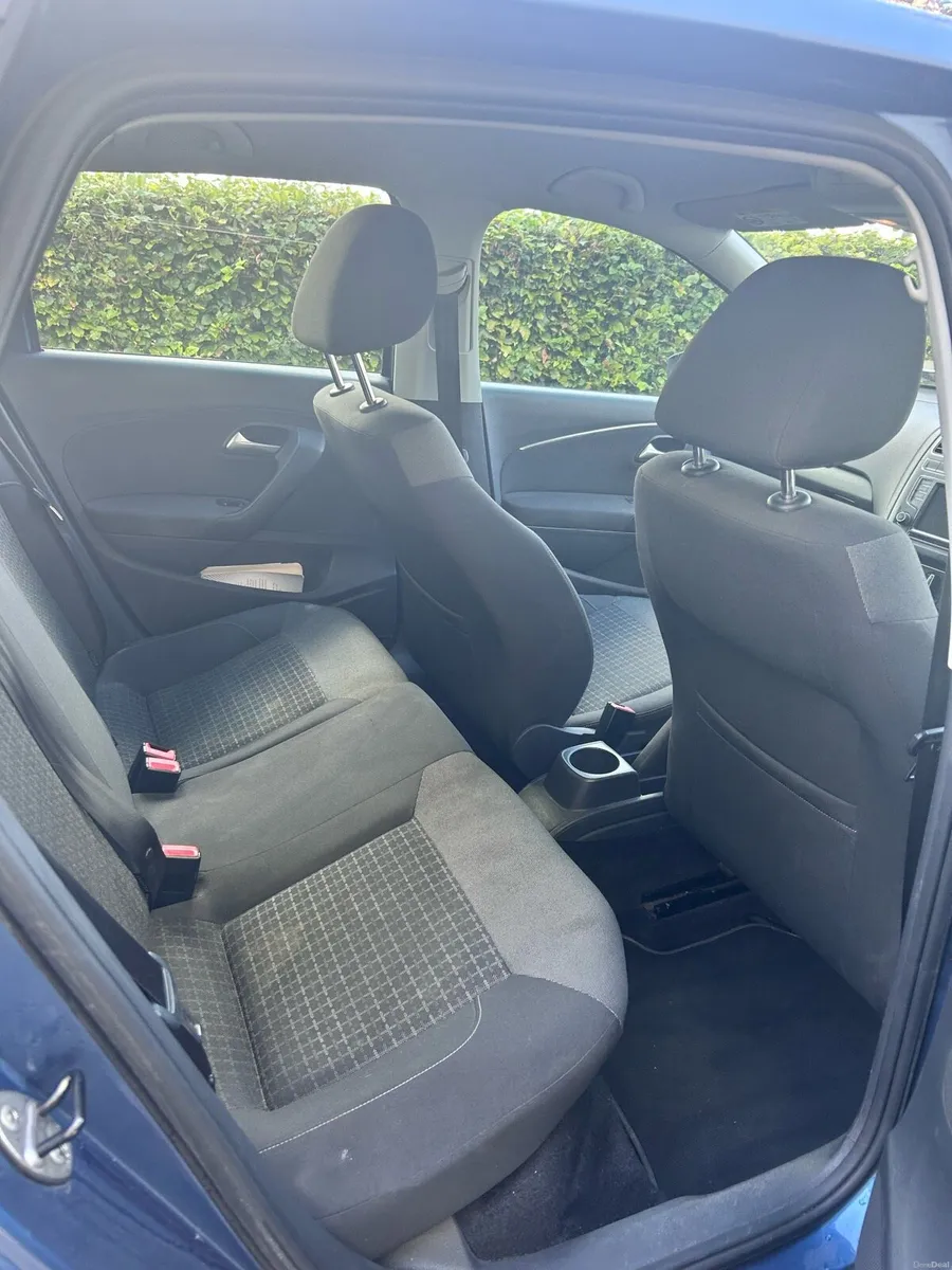 151 Volkswagen Polo - Image 3
