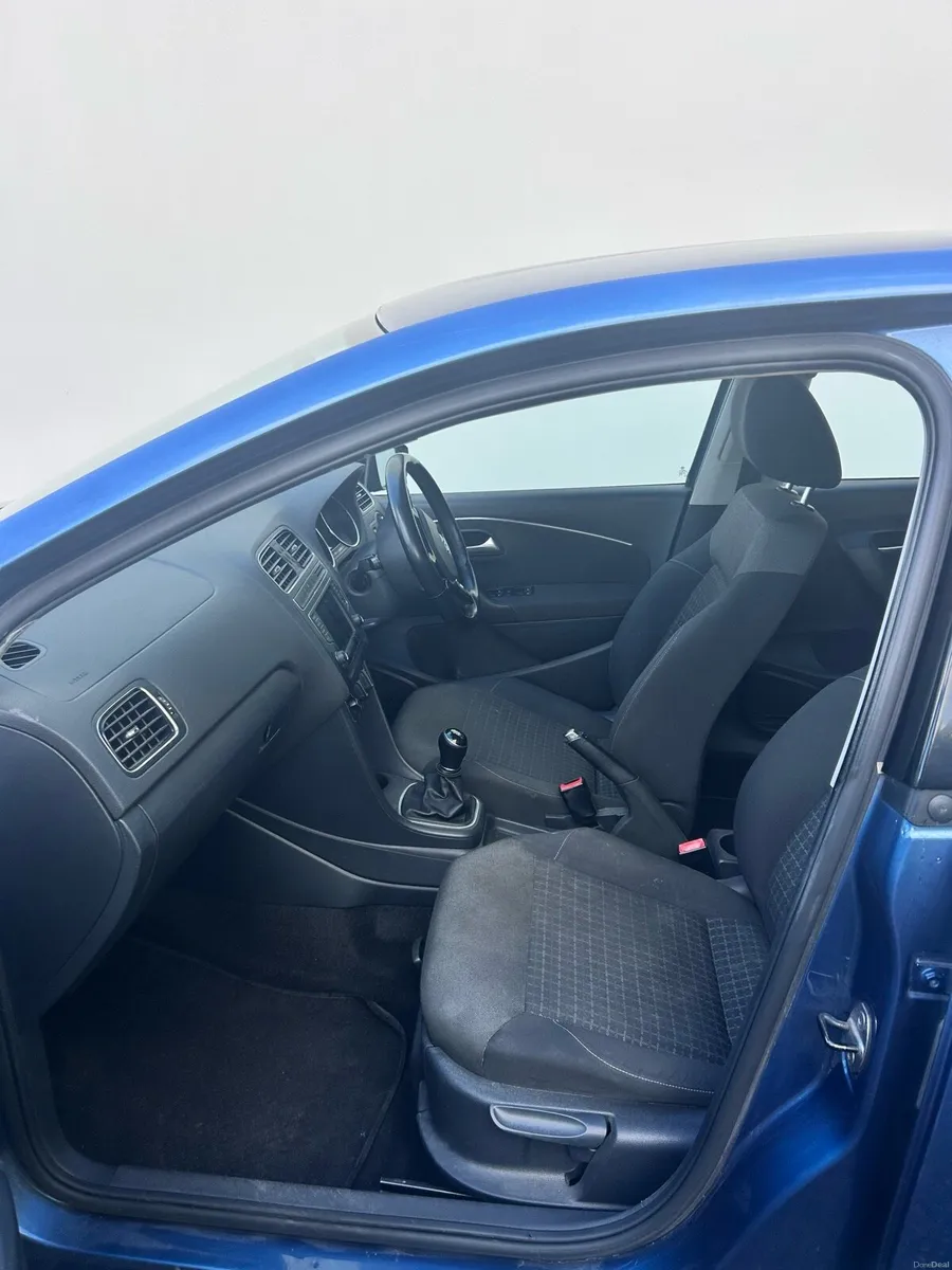151 Volkswagen Polo - Image 5