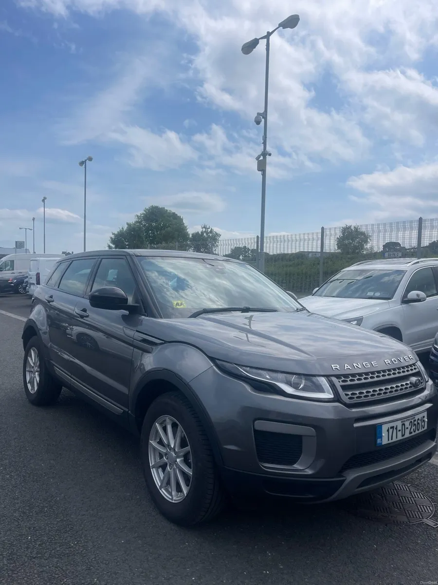 A jeep - Image 1
