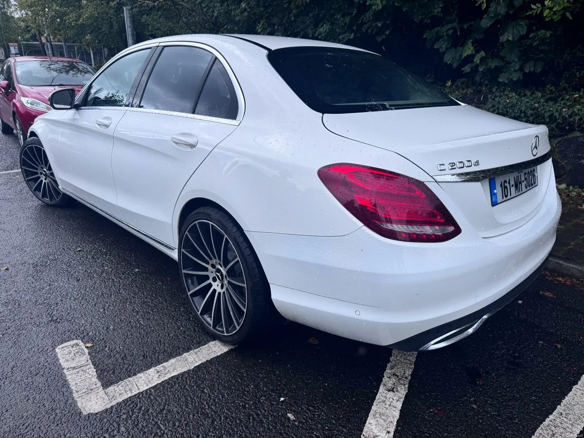 Mercedes benz c200d - Image 2
