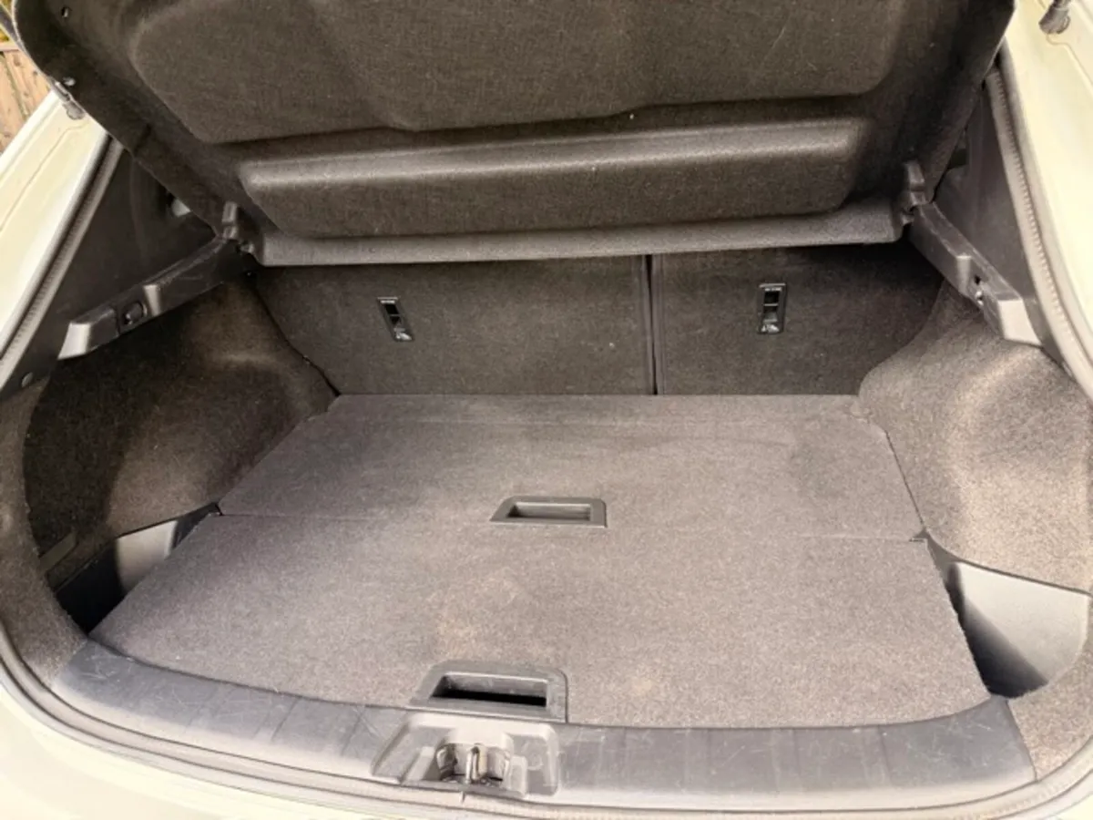 2018 Nissan Qashqai N-Connecta 1.5 dCi Diesel - Image 5