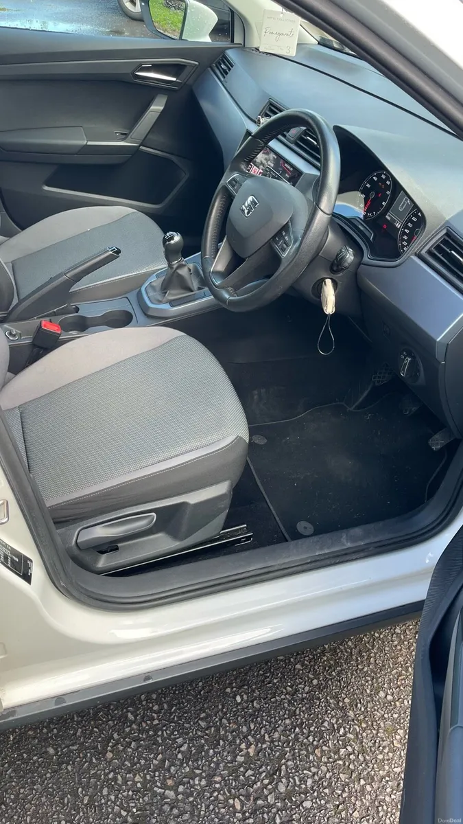Seat Arona 1.0 manual petrol - Image 6