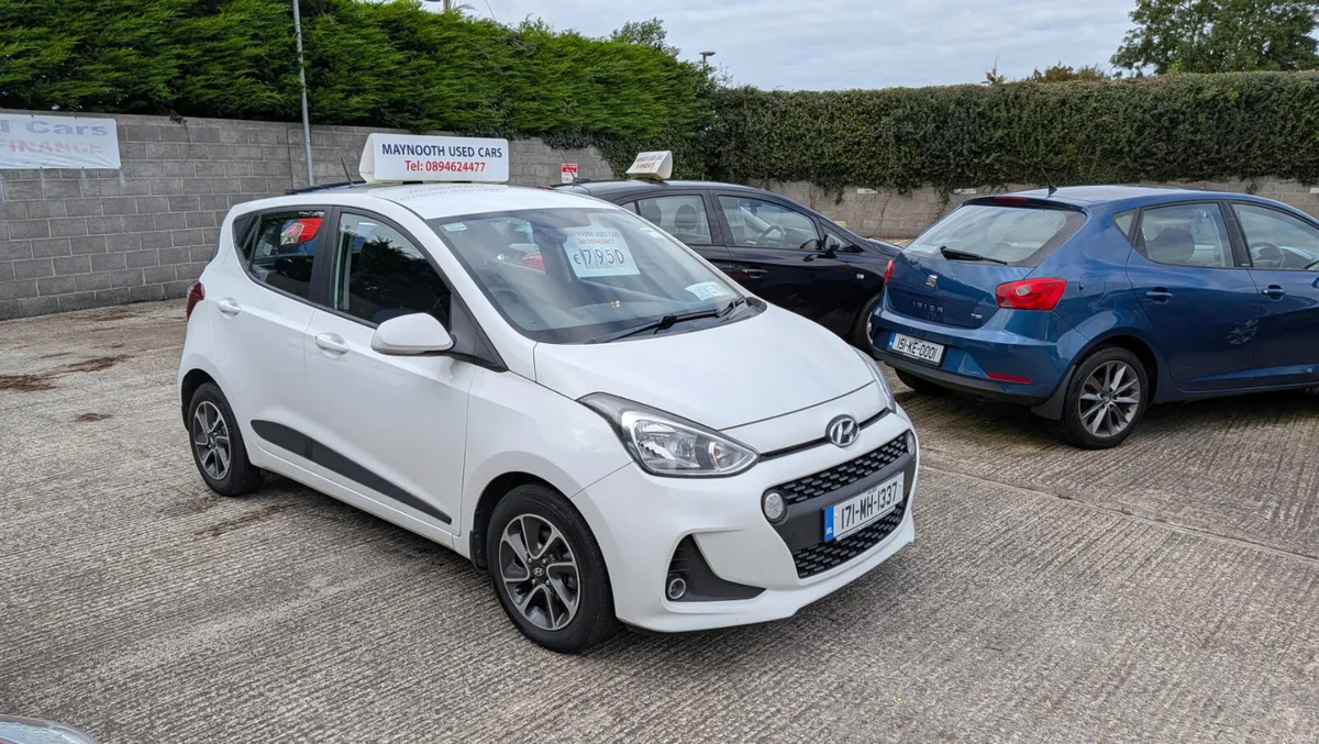 2017 Hyundai i10 1.0 High Spec low miles - Image 3