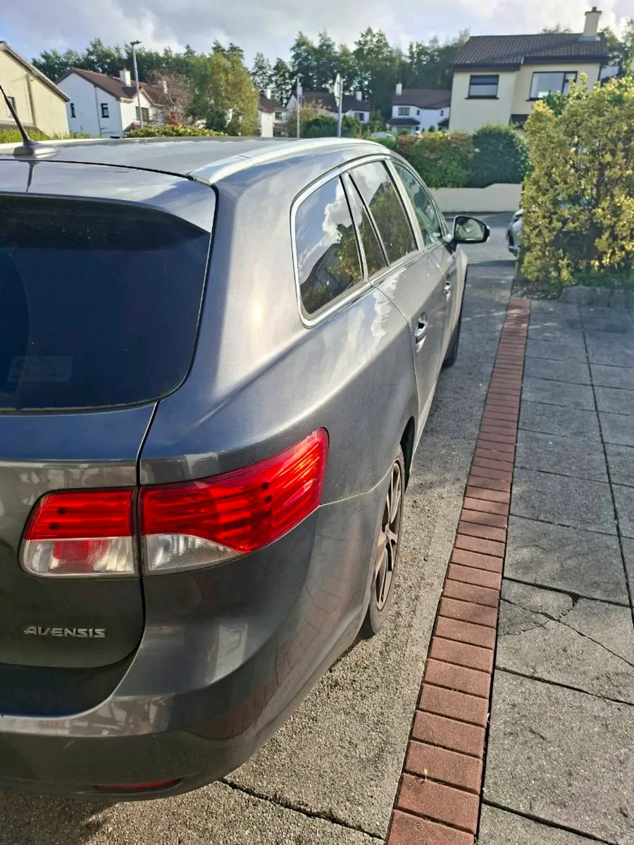 Toyota avensis - Image 4