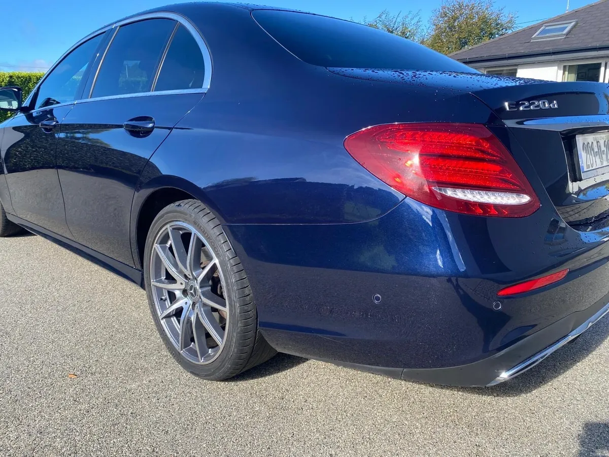Mercedes E220 AMG line - Image 4