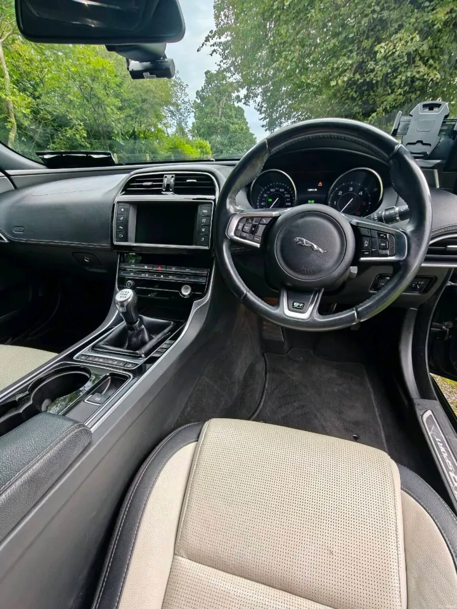 Jaguar XE R Sport 2L - Image 6