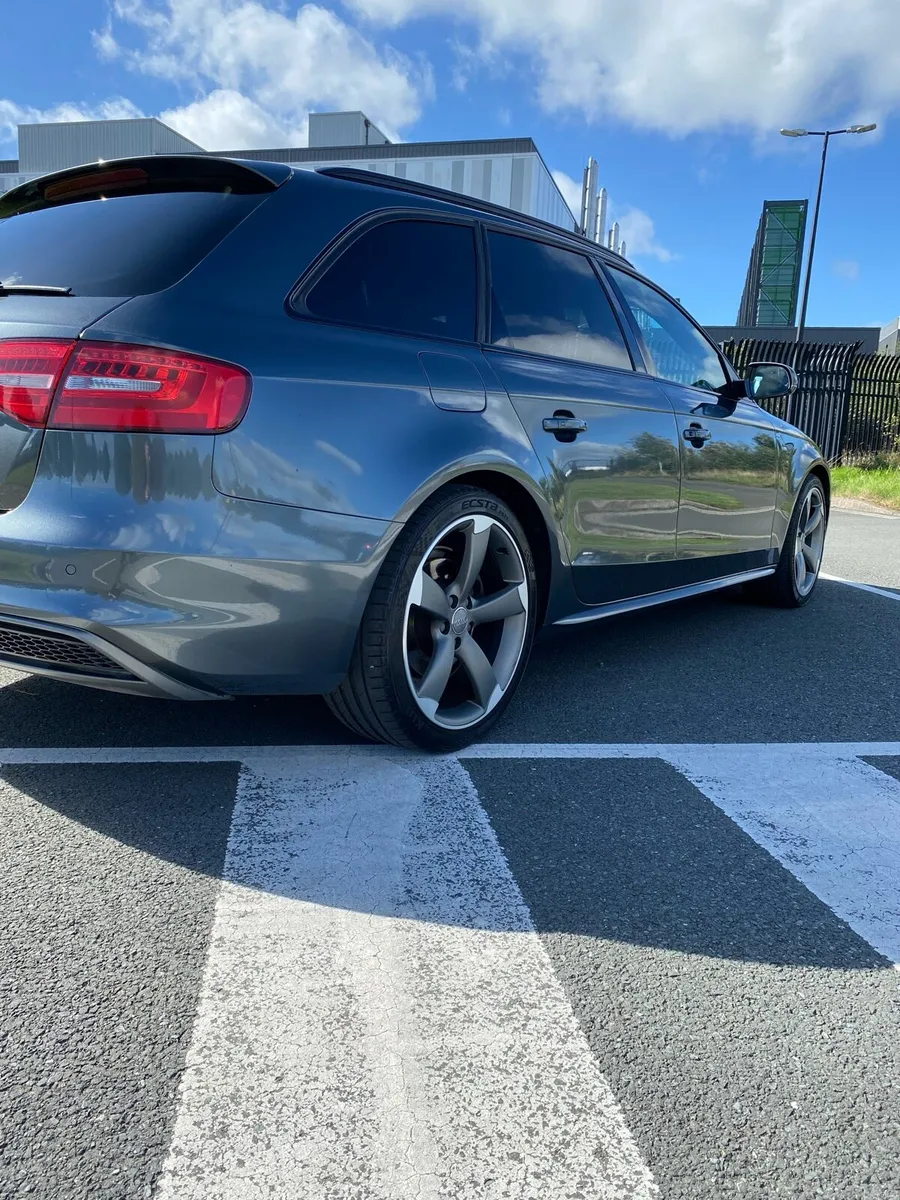 A4 Avant s line black edition full Audi service - Image 5