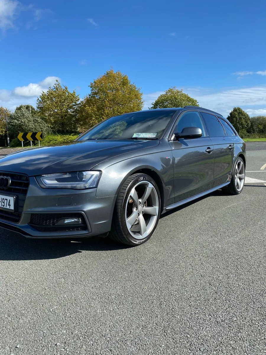 A4 Avant s line black edition full Audi service - Image 2