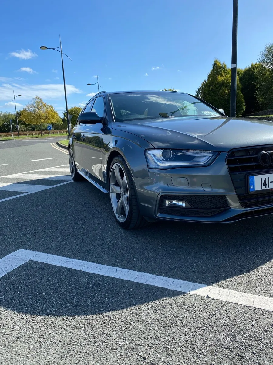 A4 Avant s line black edition full Audi service - Image 3