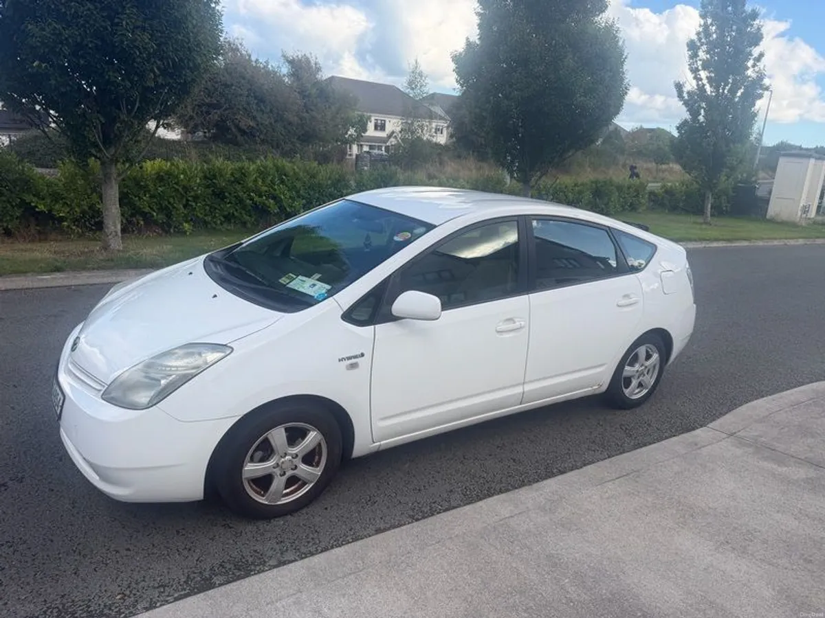 2011 Toyota Prius - Image 6