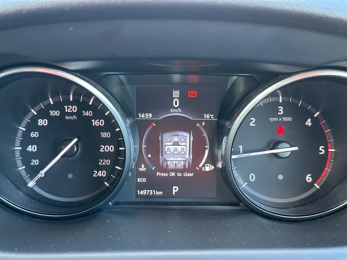 Land Rover Discovery Sport Automatic 7 Seater - Image 5