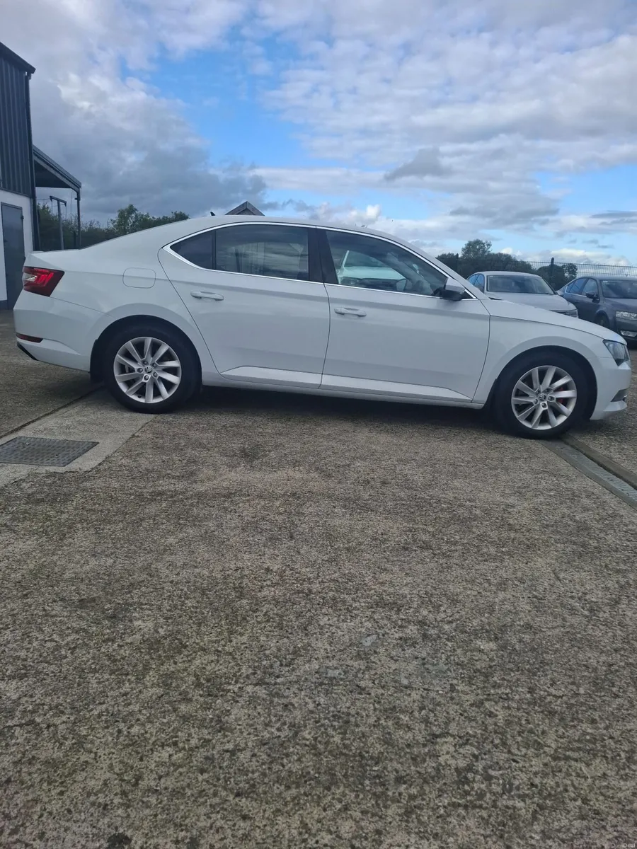 SKODA SUPERB 2.0 TDI AUTO DSG@ OWEN RYAN MOTORS - Image 3