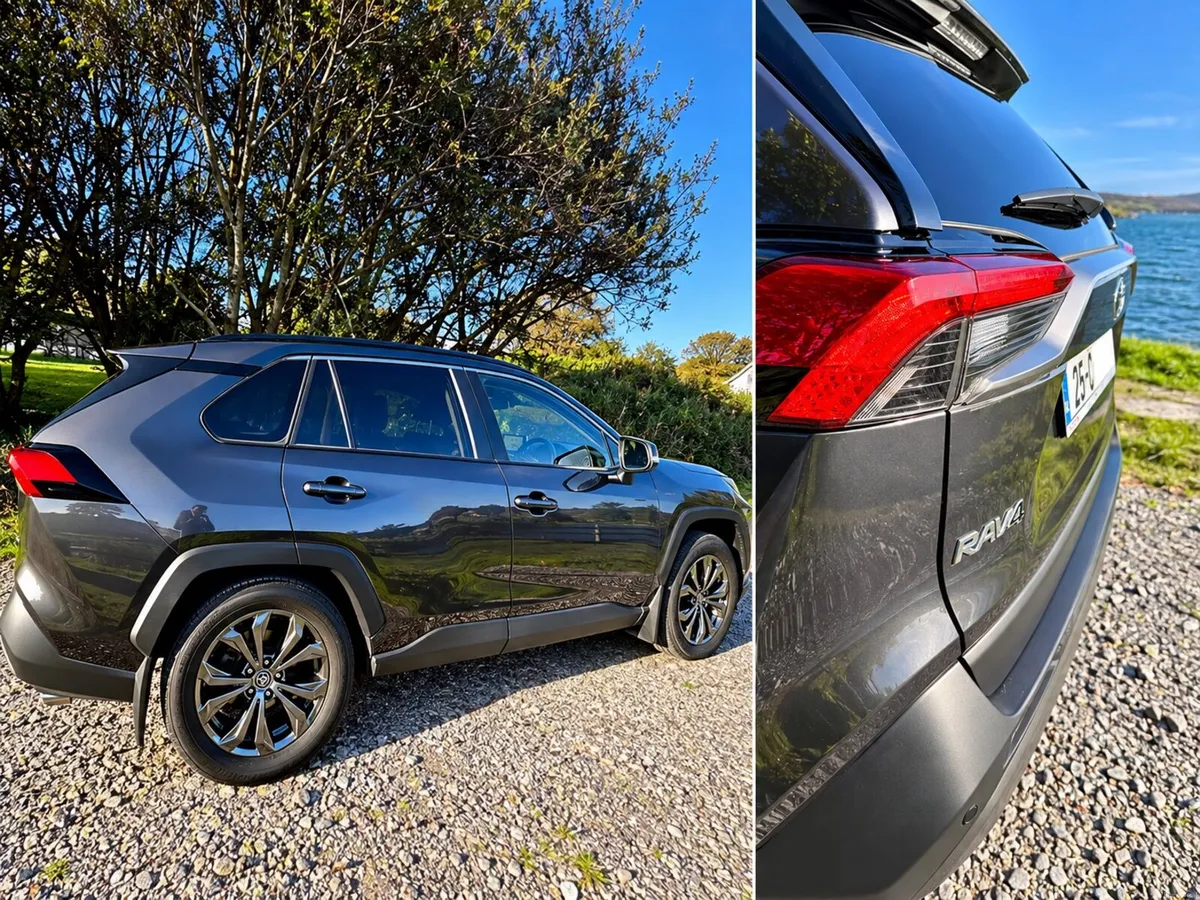 2025 RAV4 HYBRID SOL| Leather seats | 32 KM. - Image 5