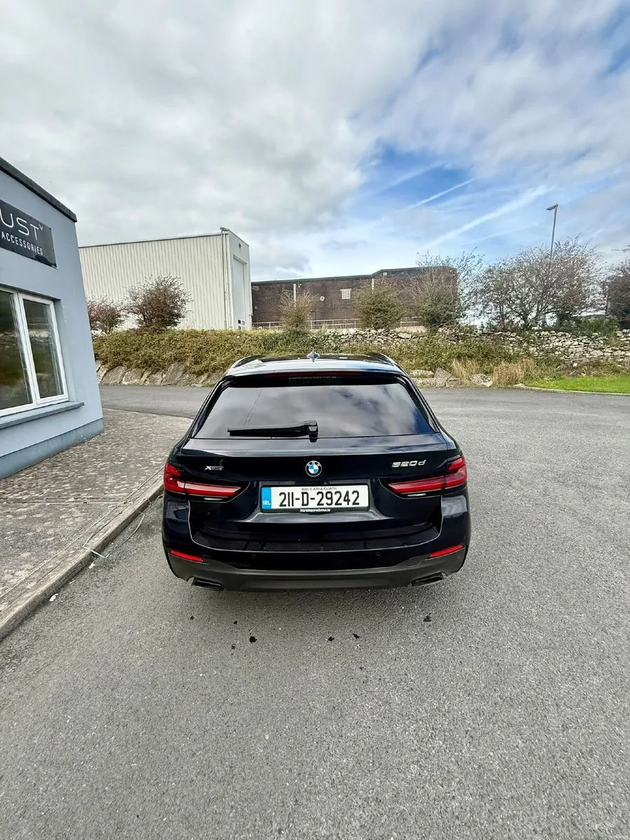 BMW 520D Touring XDrive - Image 3