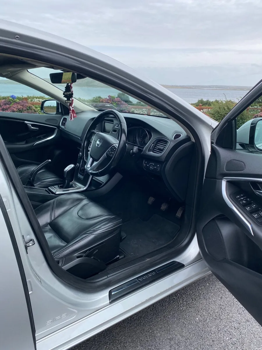 Volvo V40 2014 - Image 3