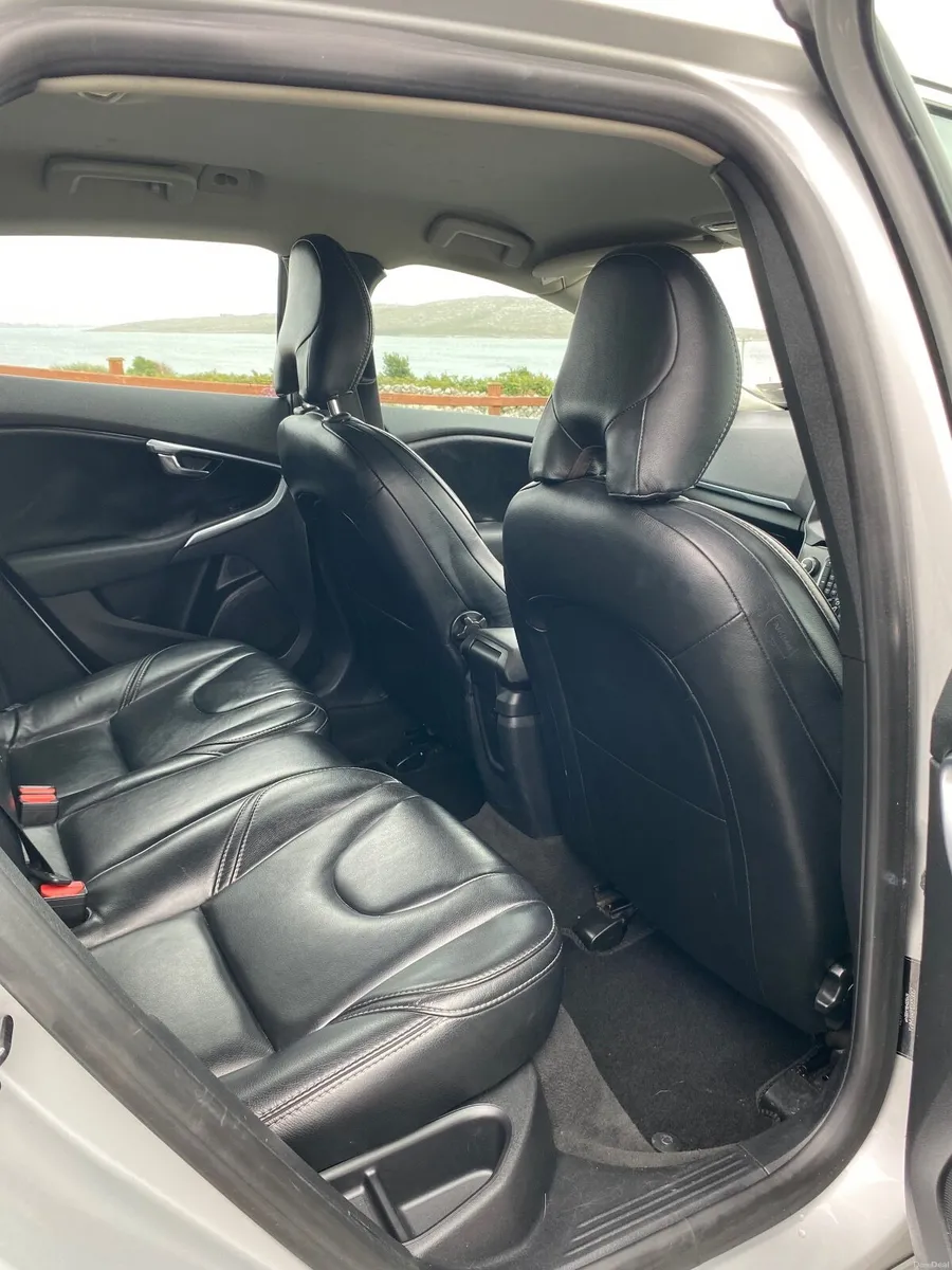 Volvo V40 2014 - Image 4