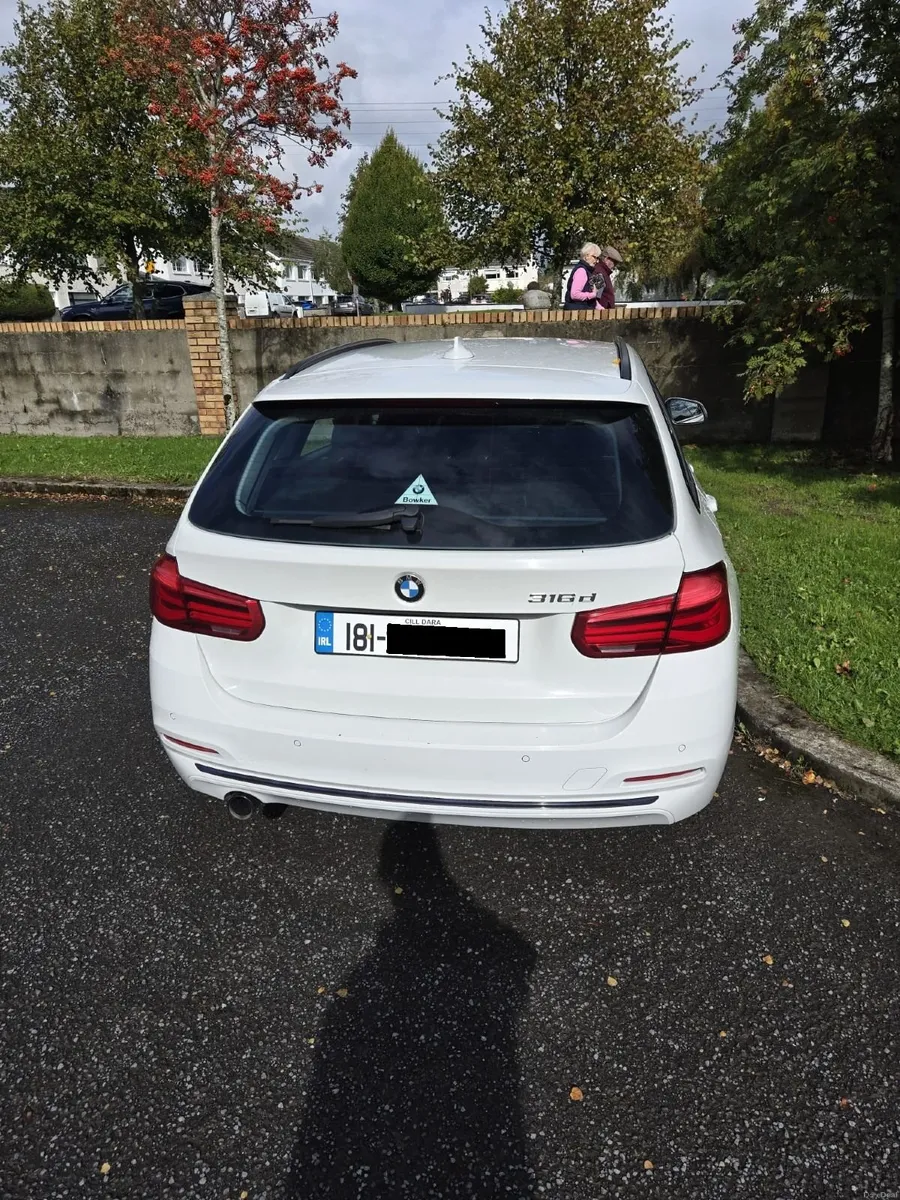 BMW 3-Series 2018 - Image 1