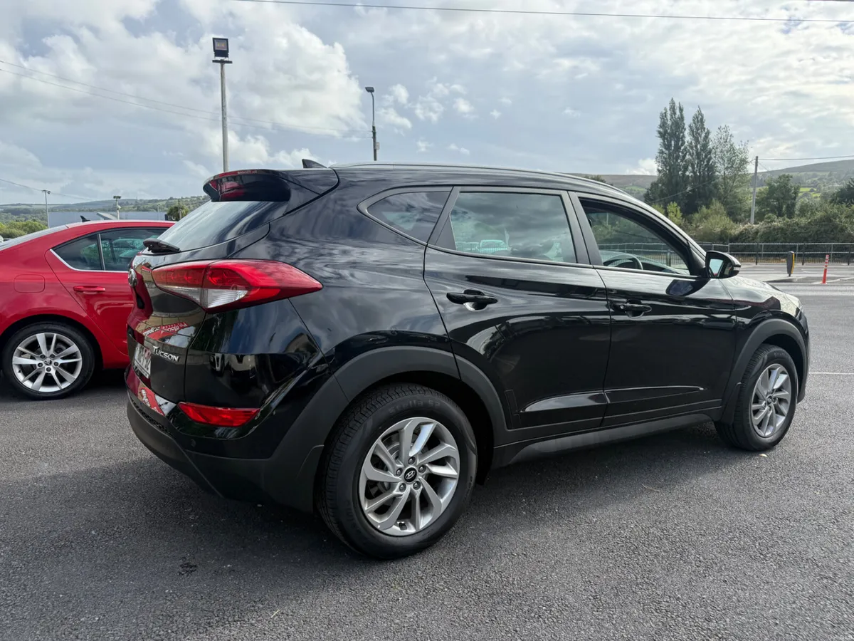 Hyundai Tucson  * EXECUTIVE - Image 5