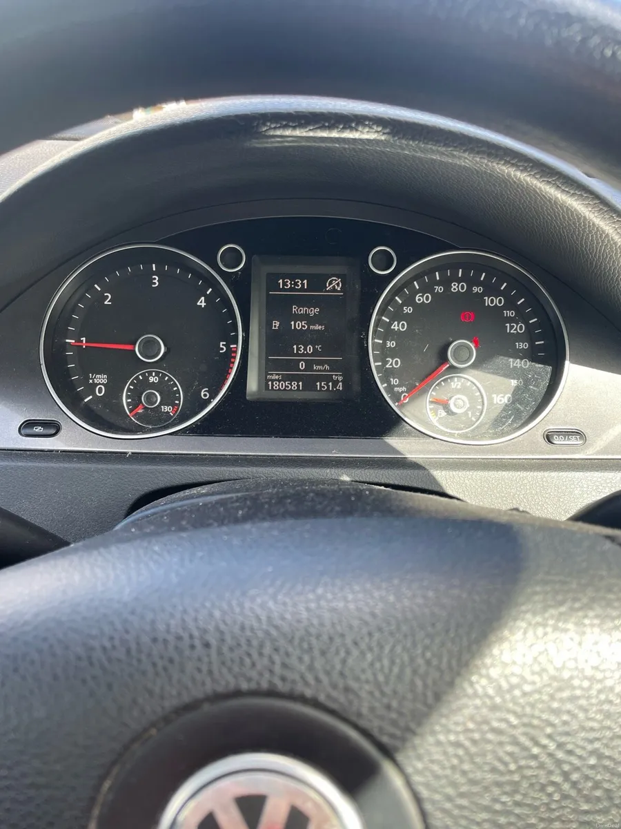 Volkswagen Passat 1.6 - Image 5