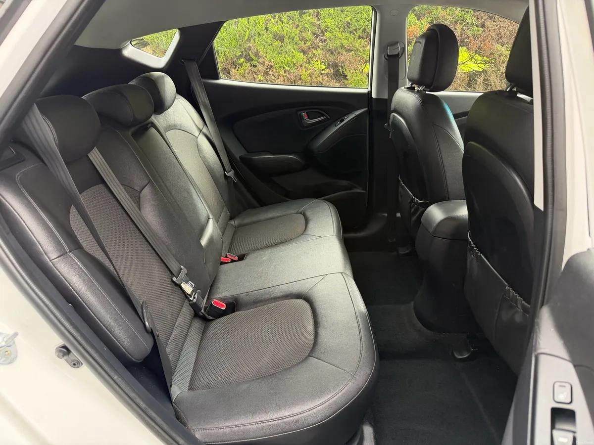 2014 Hyundai ix35 Executive - NCT 01/27 - Image 4
