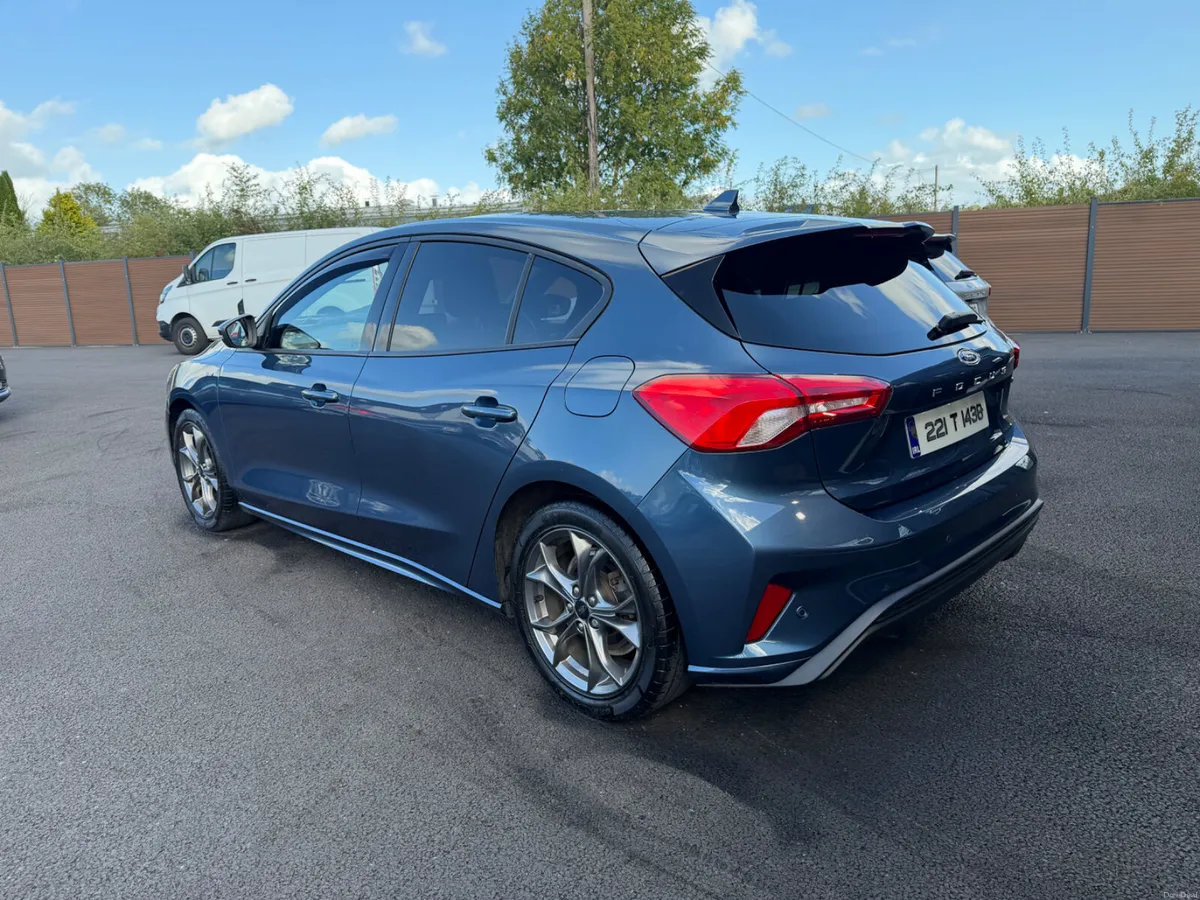 Ford Focus 2022 ST Line 1.0 Petrol - Image 6