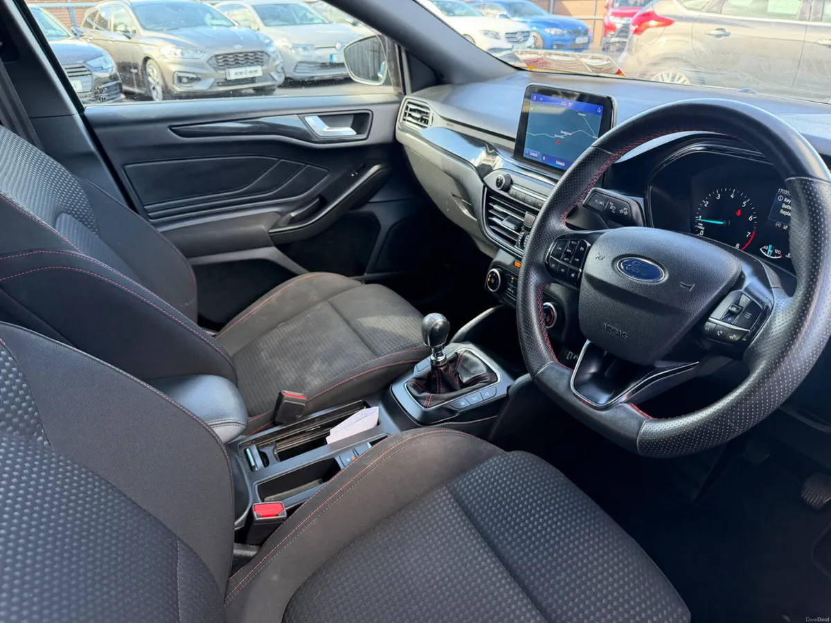 Ford Focus 2022 ST Line 1.0 Petrol - Image 4