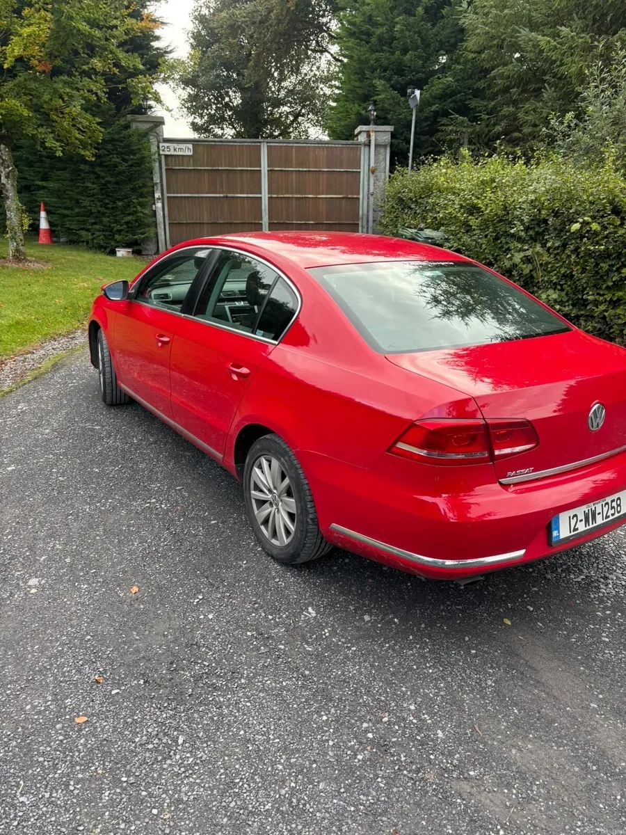 VW Passat - Image 5